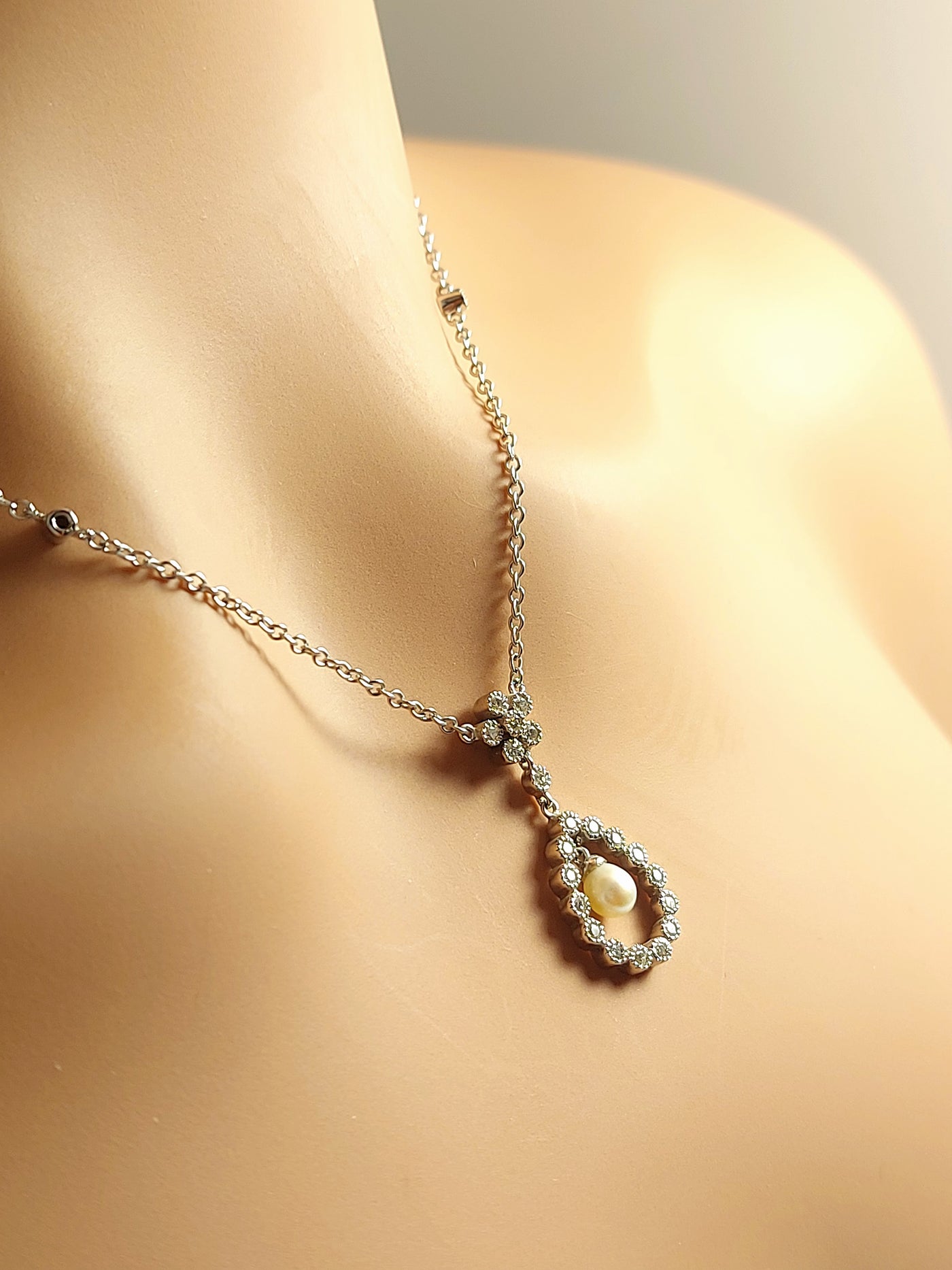 14k Real Solid White Gold Tear drop hanged from flower Necklace, Pearl Necklace with Natural Diamonds