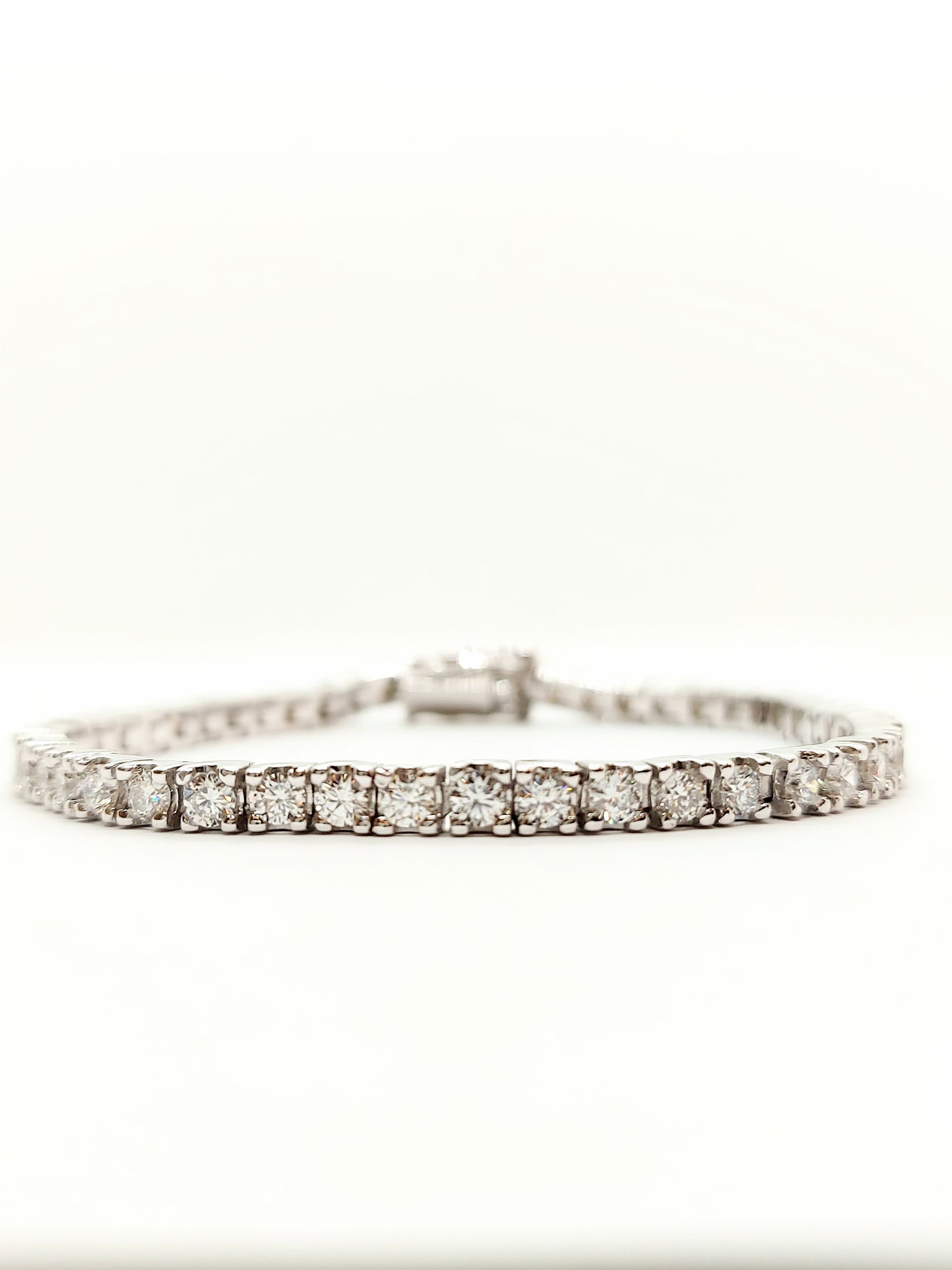 14k White Gold Tennis Bracelet with 10pt Lab Diamonds