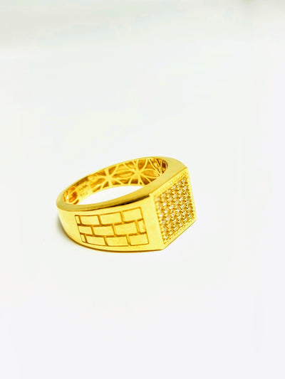 10k Gold Ring with Brick bonding design