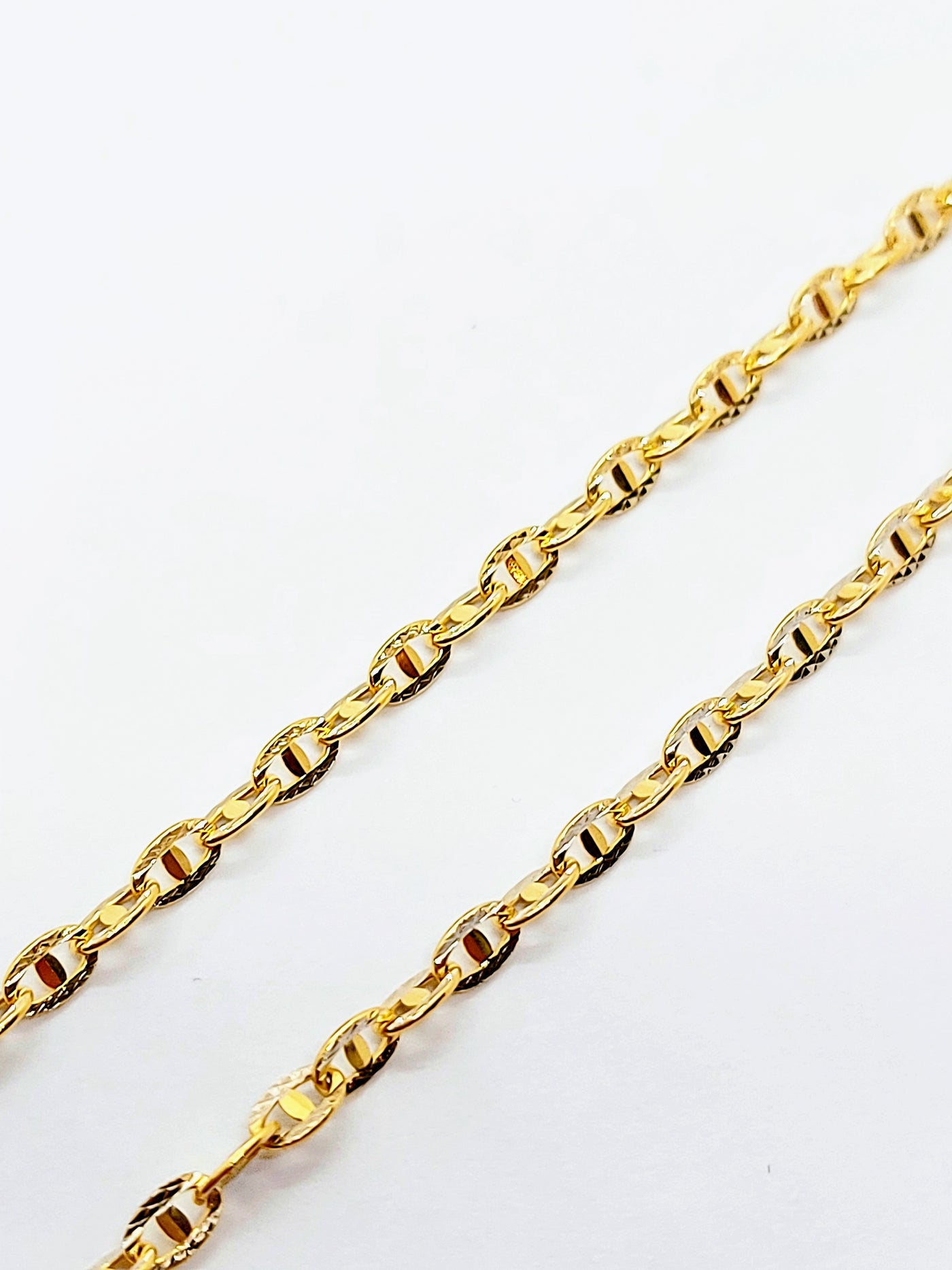 10k Gold thin Mariner Diamond cut chain