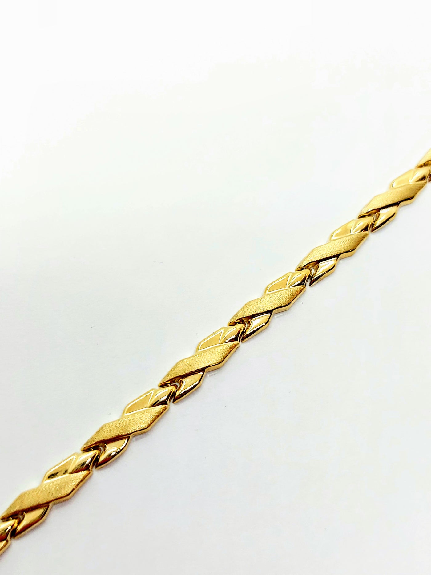 10k Gold X design bracelet