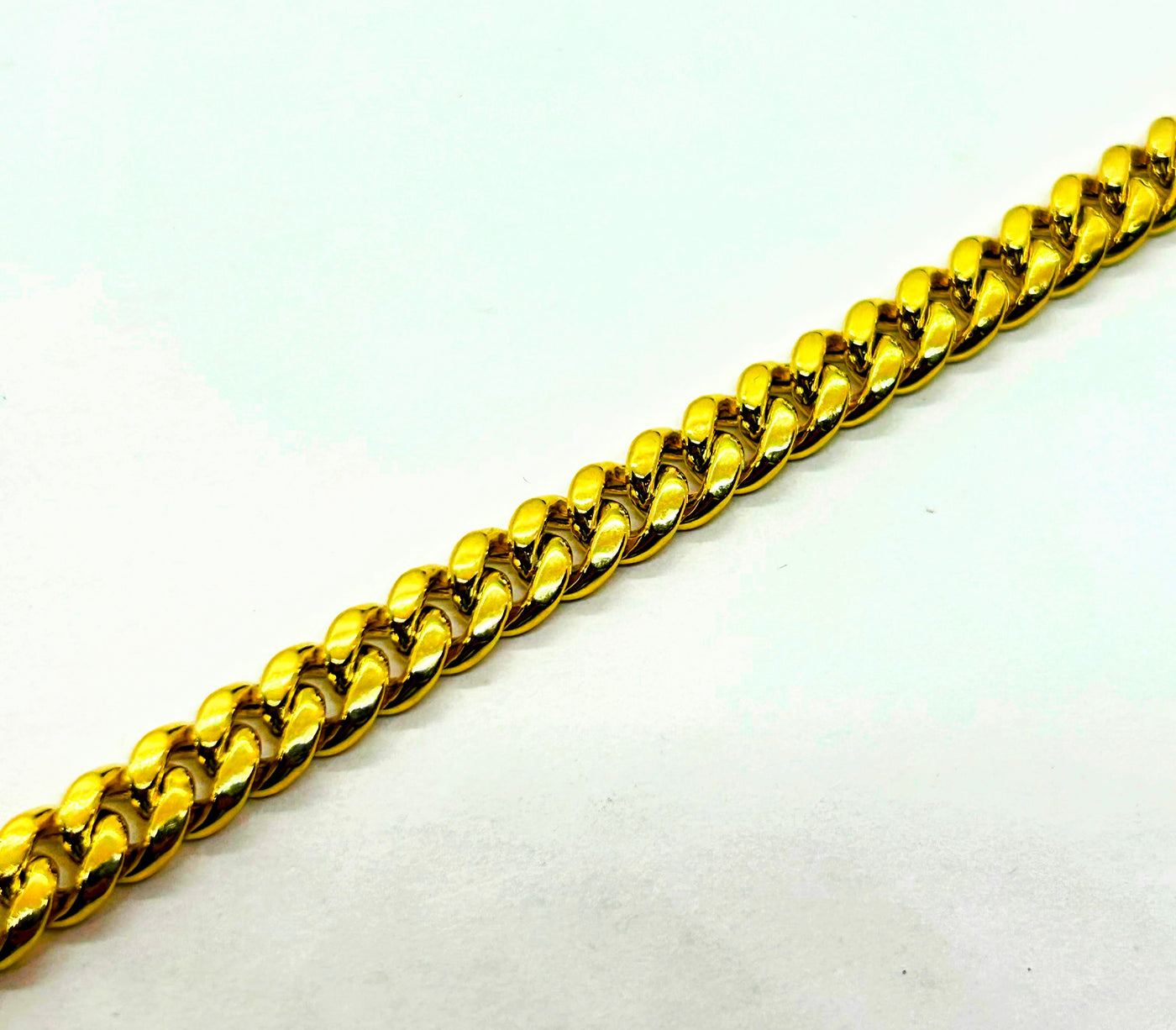 10k Gold Cuban bracelet 7mm wide