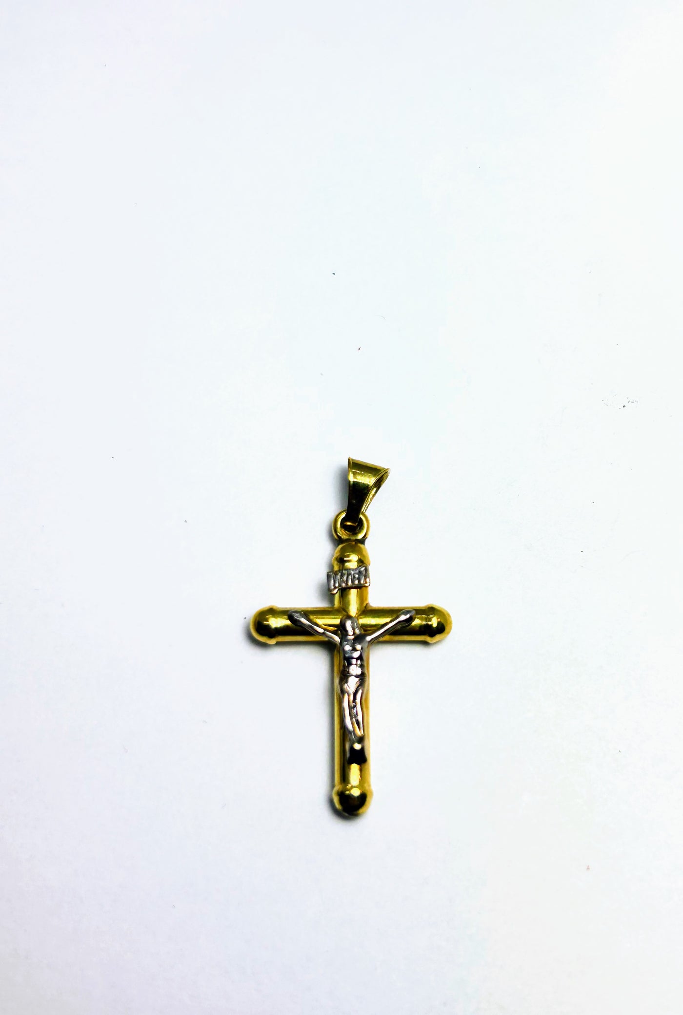 10k gold Cross Pendant with Jesus