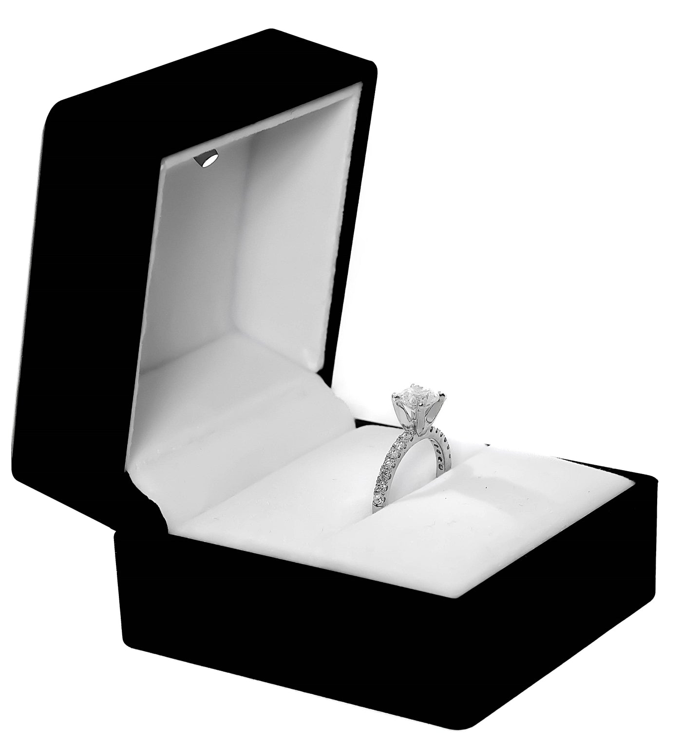 18k White Gold Solitaire Engagement Ring 1ct Round cut lab diamond