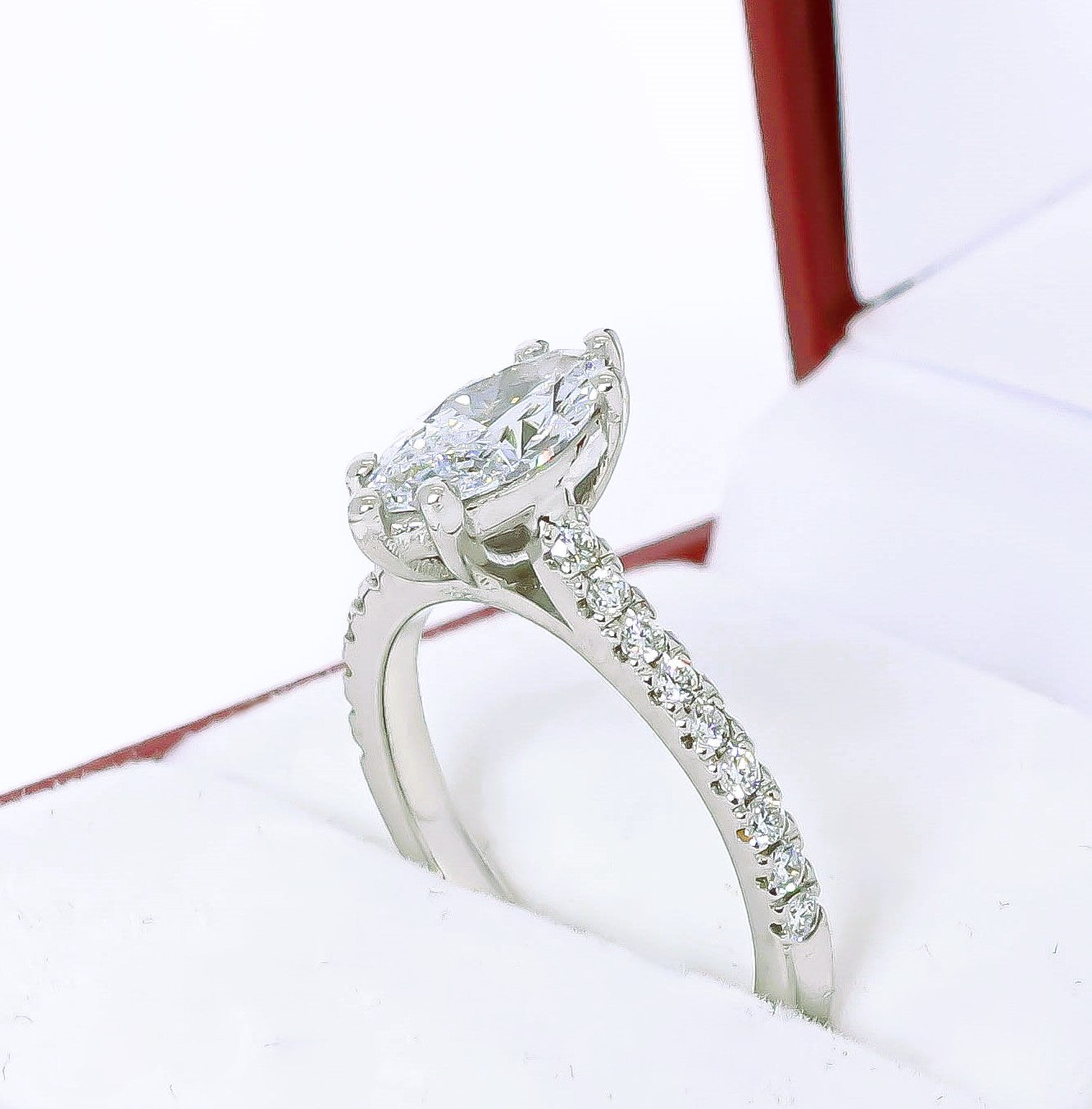 18k White Gold Solitaire Engagement ring with 1ct marquise lab diamond