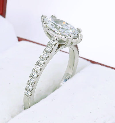 18k White Gold Solitaire Engagement ring with 1ct marquise lab diamond