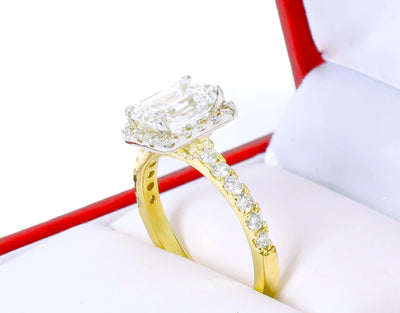 18k Gold Engagement ring Radiant cut 1.5ct lab diamond with halo