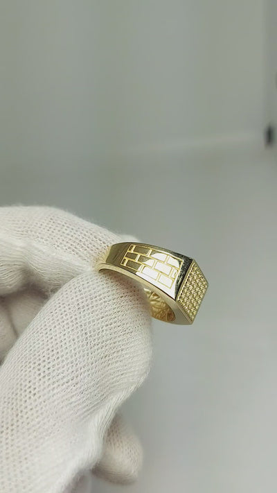 10k Gold Ring with Brick bonding design