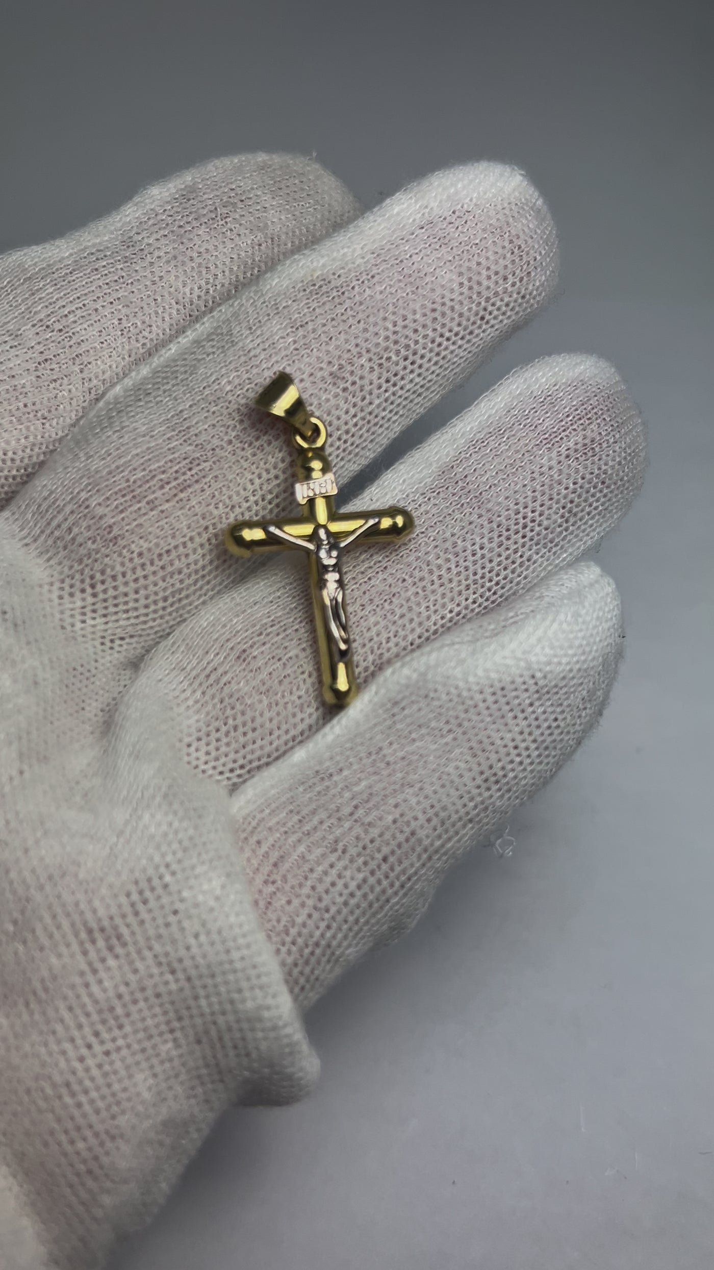 10k gold Cross Pendant with Jesus