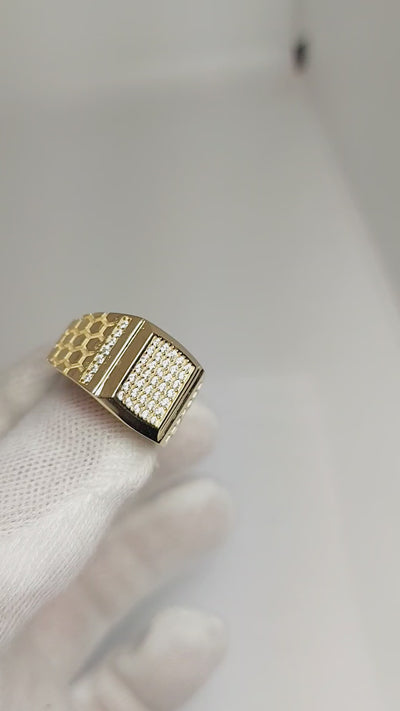 10k Gold Ring with Honeycomb design