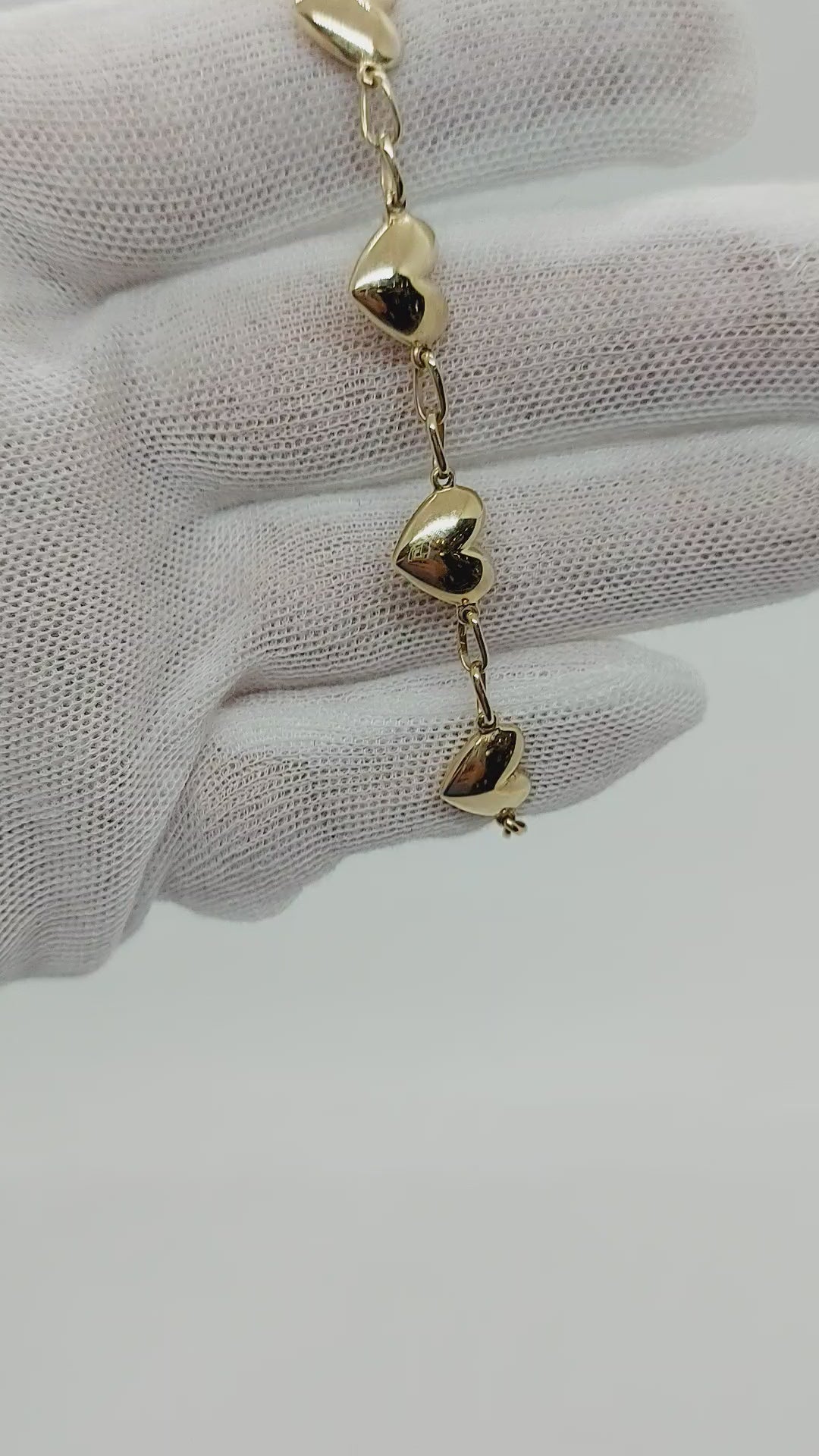 10k Gold Bracelet with hearts