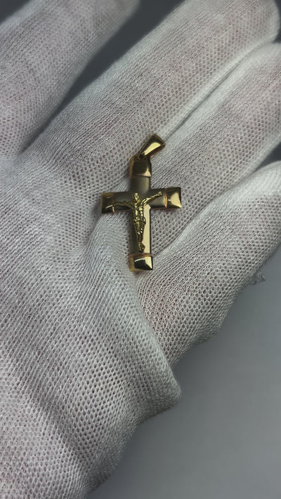 10k Gold Cross pendant with Jesus