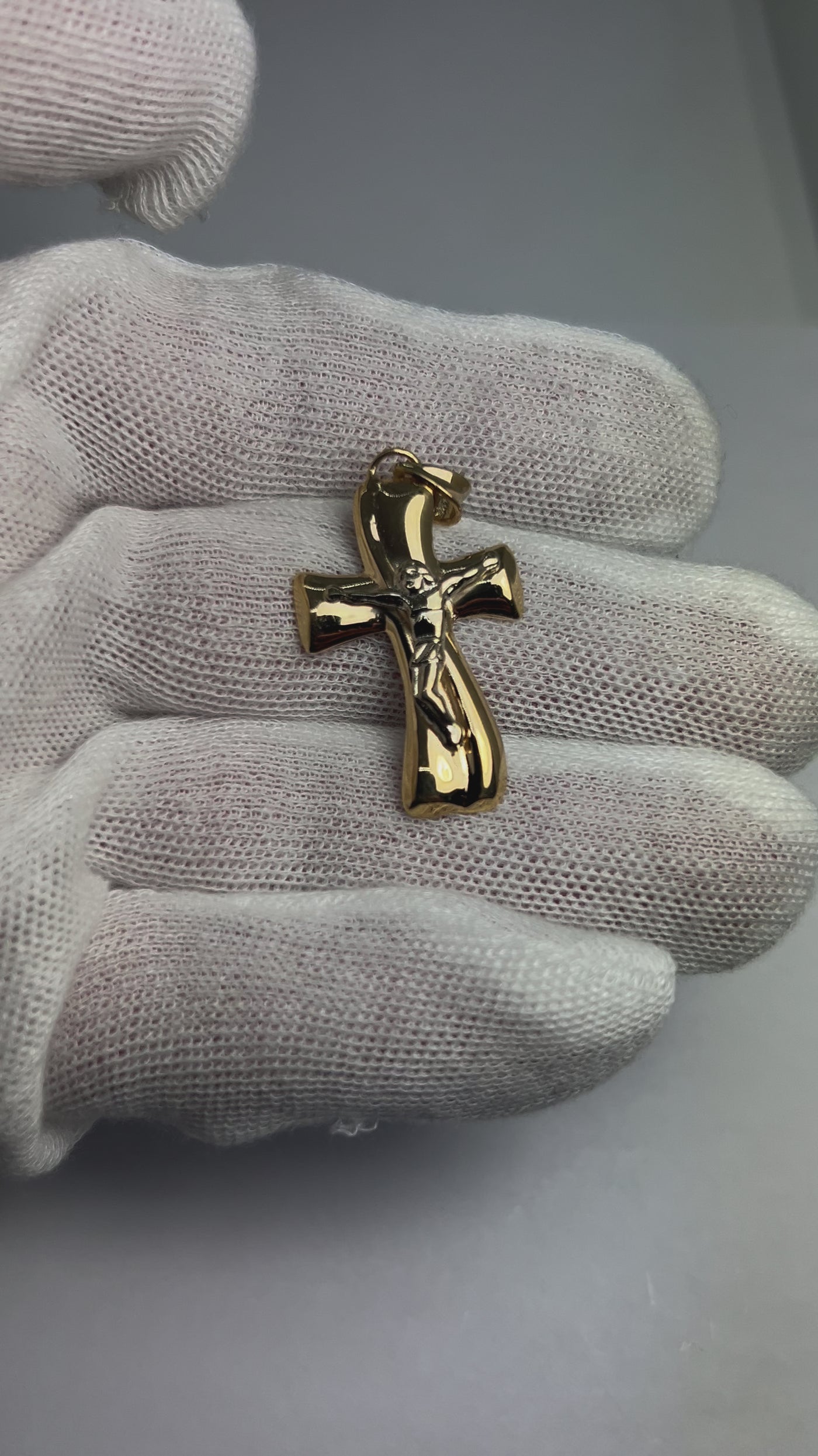 10k gold Fancy cross