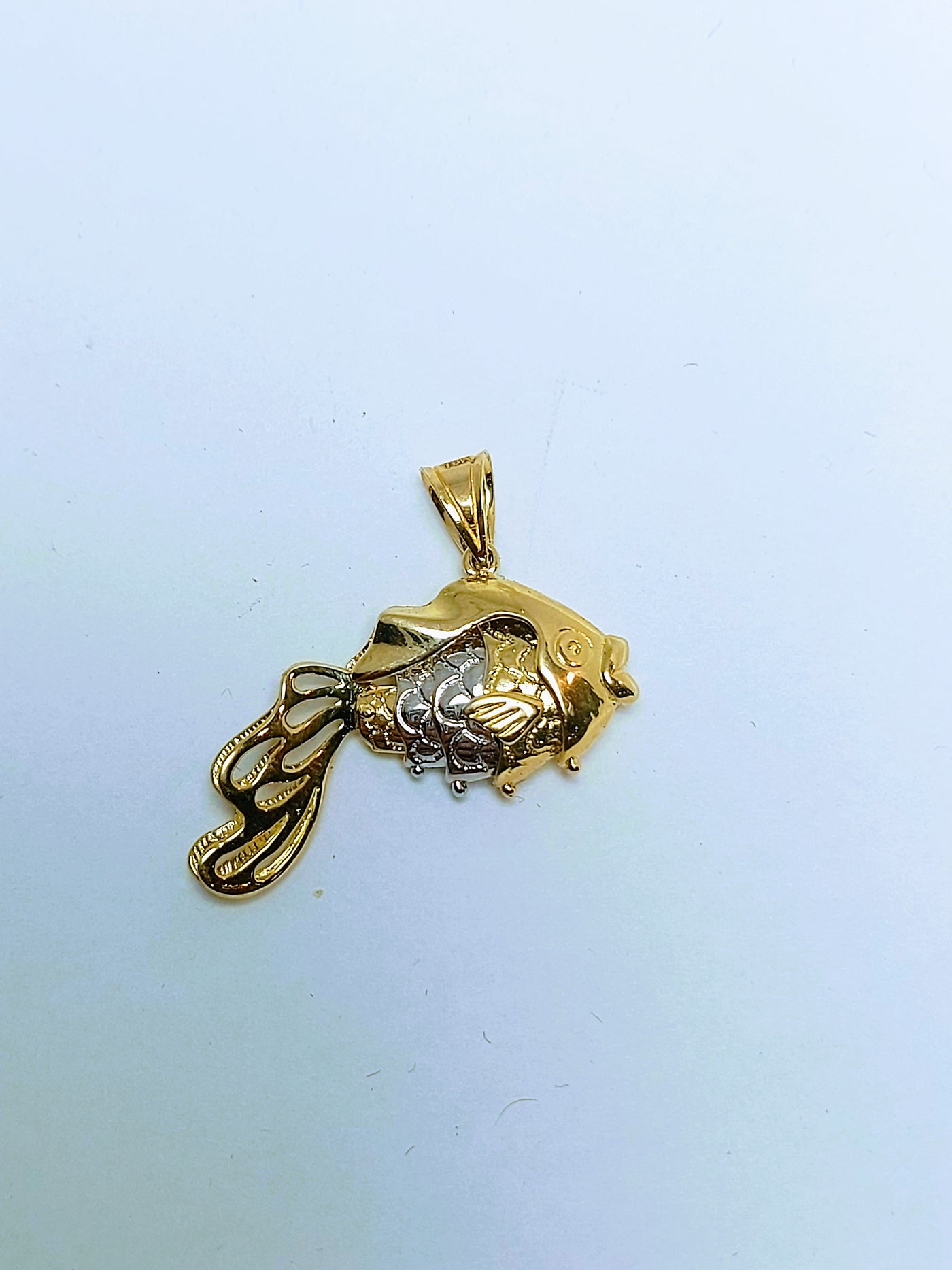 Fish with scale gold pendant