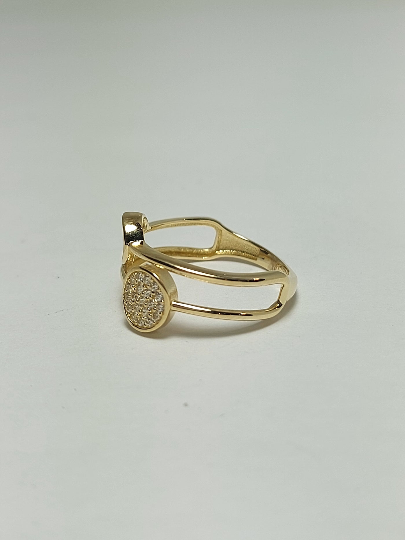 Gold fashion ring