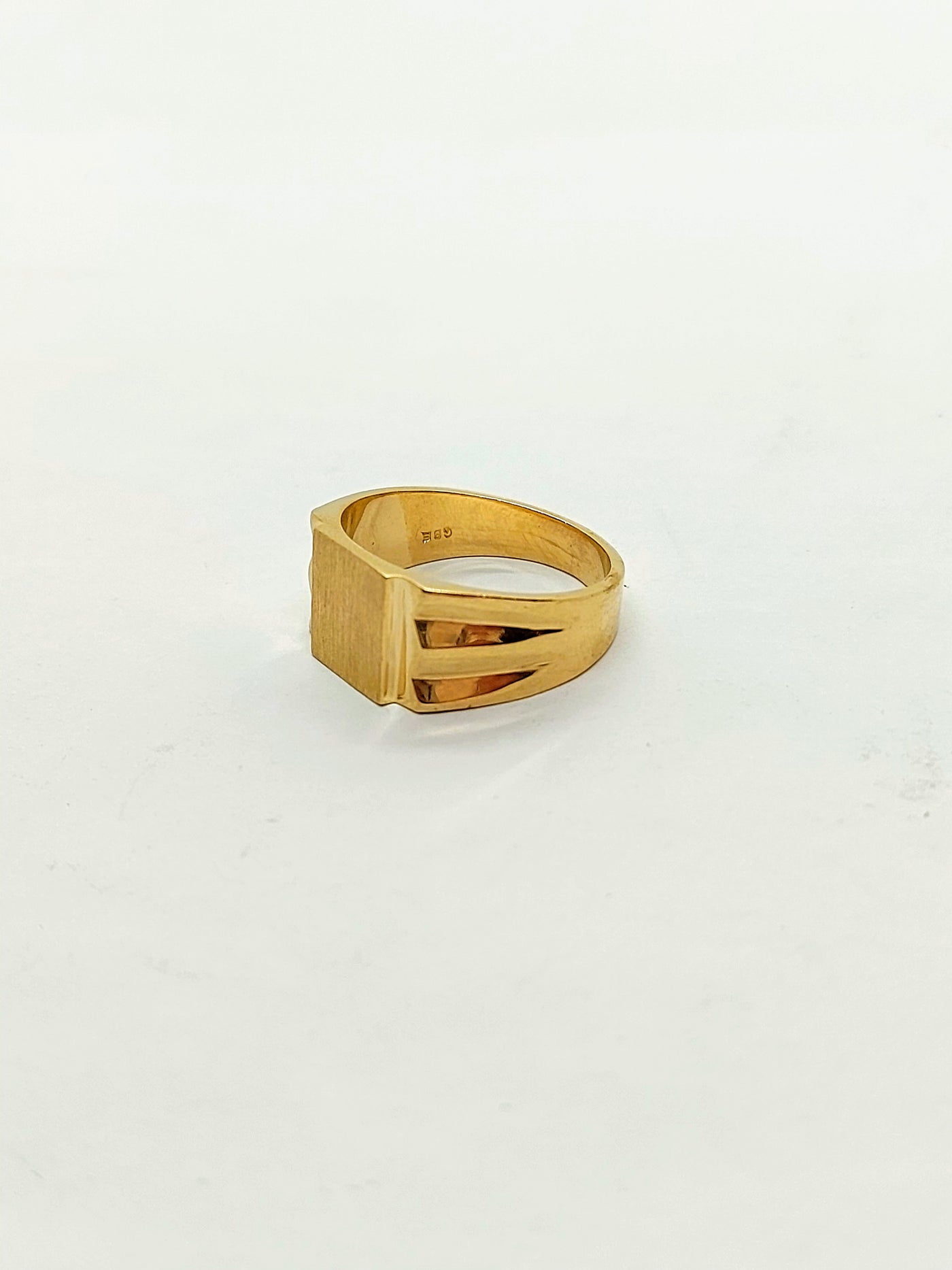 Gold simple men's ring