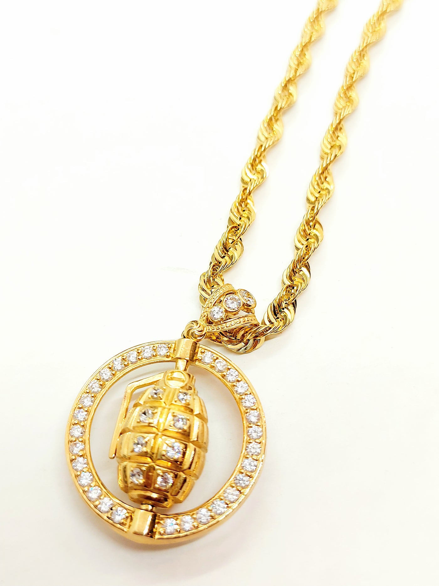 Grenade gold pendant