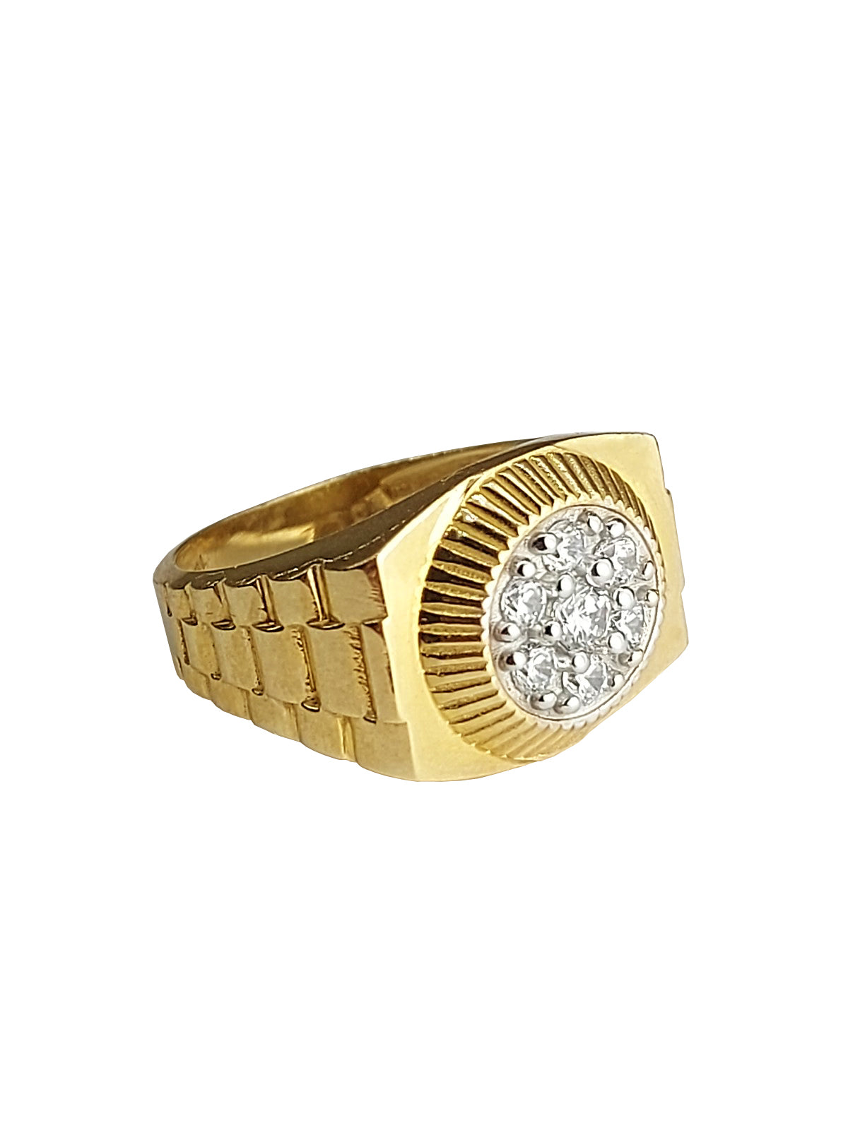 Gold men's ring with circular shaped middle