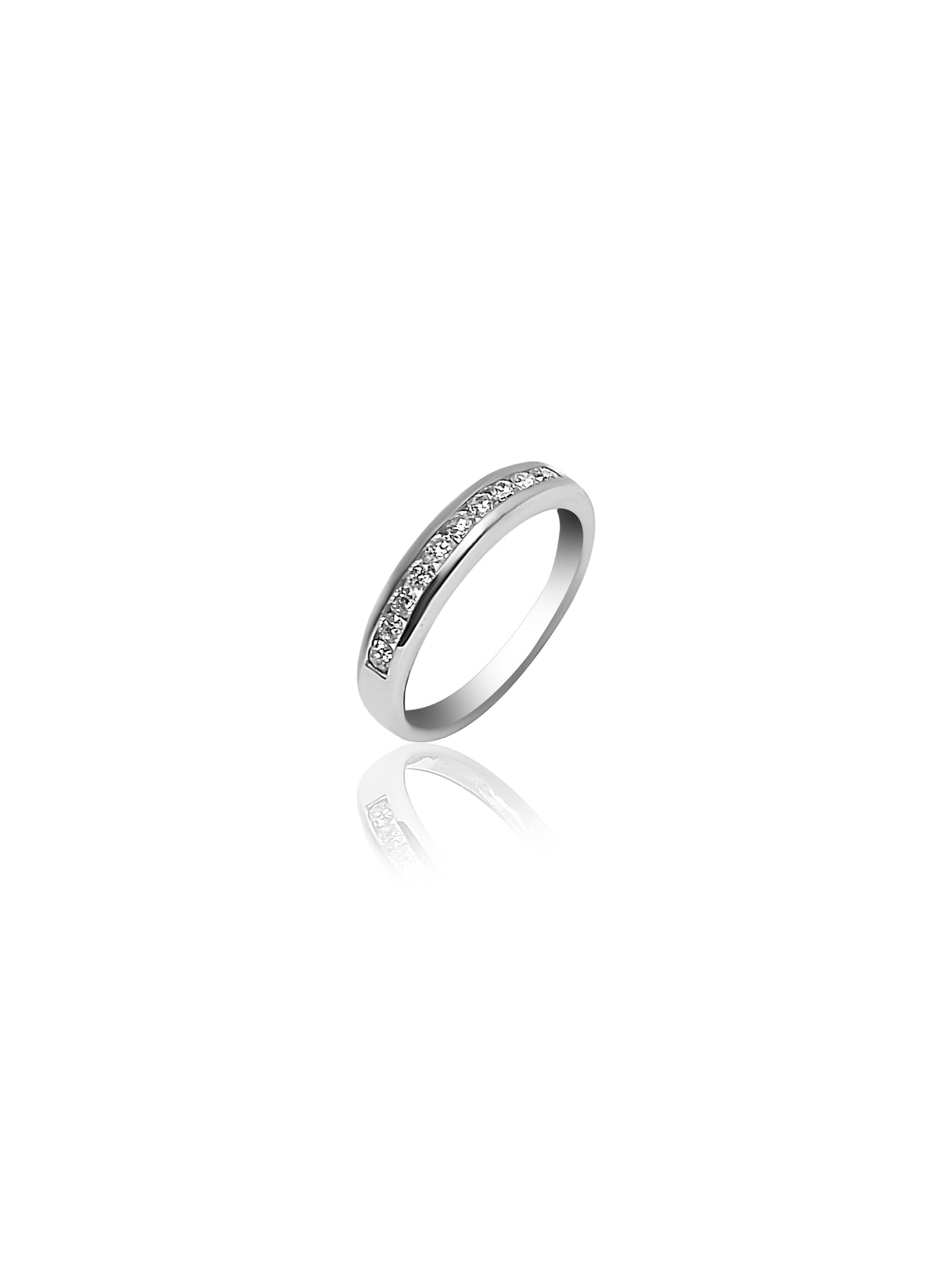 Pavé Wedding Ring with 12 Round cut Protected Diamonds